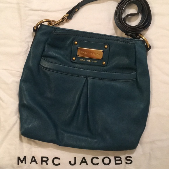 Marc Jacobs Handbags - Marc Jacobs Crossbody